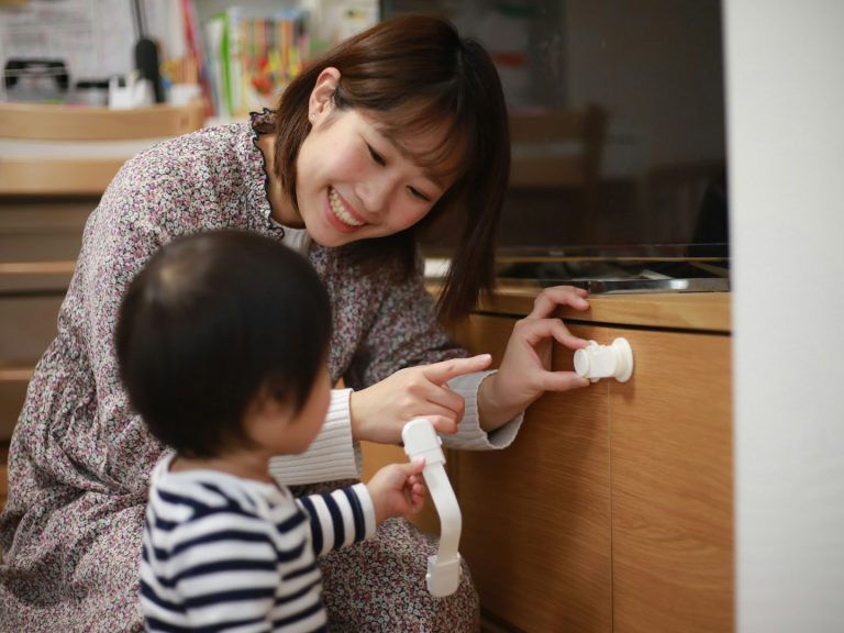 Hemfix Möbelmontering handyman  Fixarservice / Fixartjänst